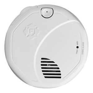 BRK SM500V Interconnect Battery-Operated Smoke Alarm with Voice Alerts